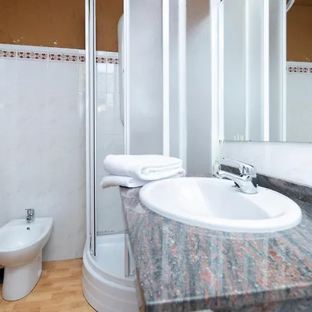 Hotel apartamentowy Unique 3*