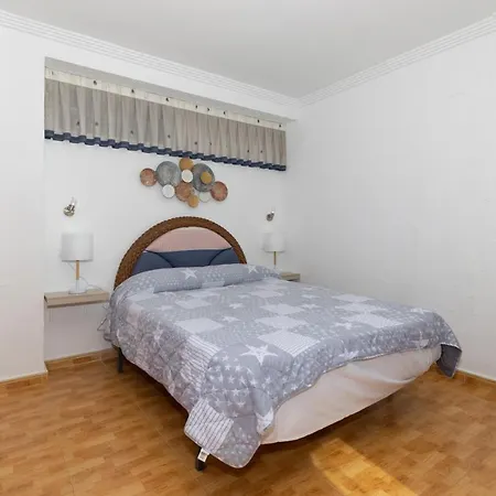 Ξενοδοχείο με διαμερίσματα Unique 2*